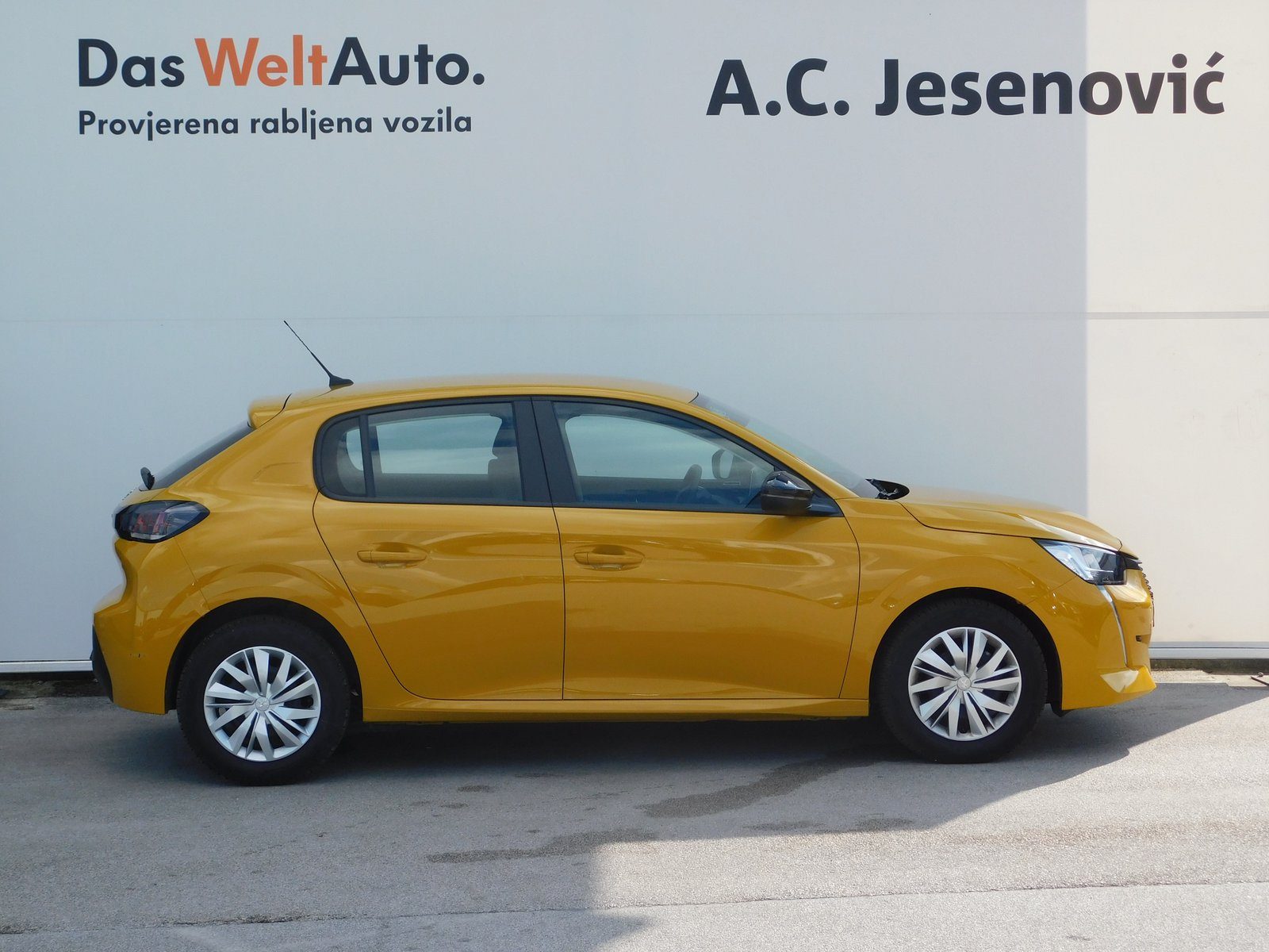 2022 Peugeot 208 — fotografija 4