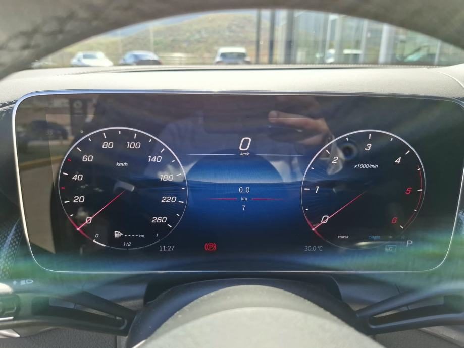 2026 Mercedes-Benz GLC — fotografija 17