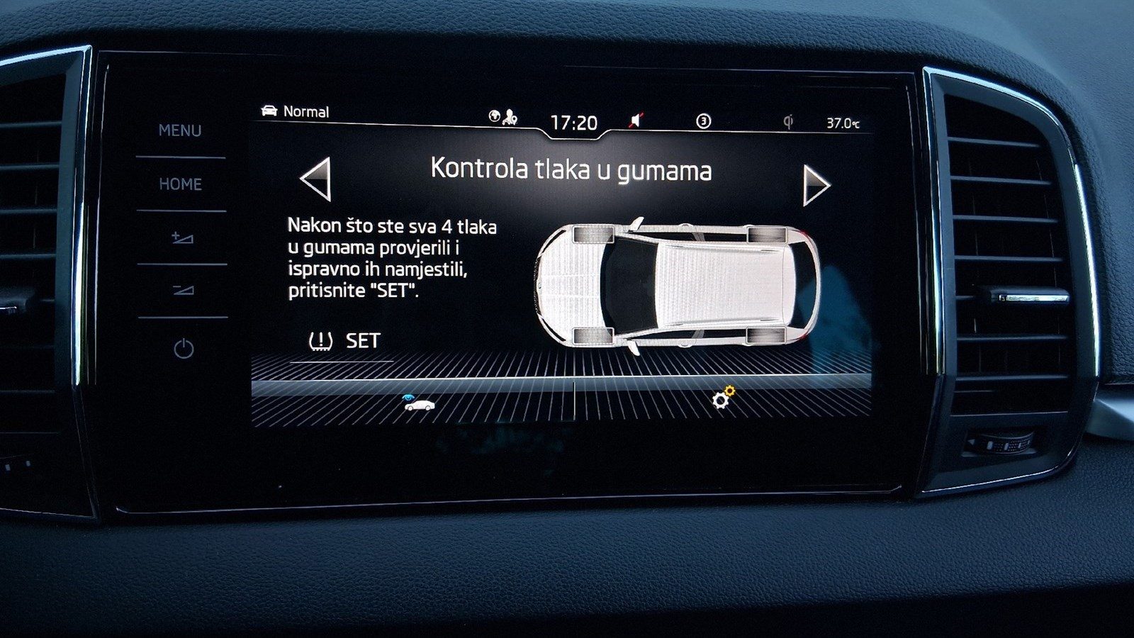 2021 Škoda Karoq — fotografija 30