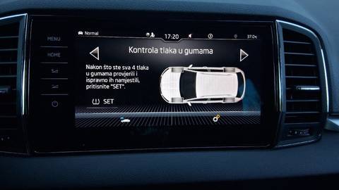 2021 Škoda Karoq — sličica 30