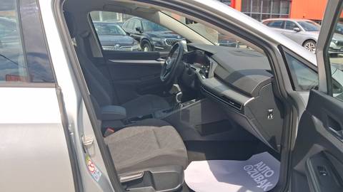2024 Volkswagen Golf — sličica 9