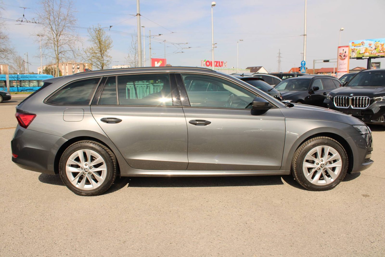 2023 Škoda Octavia Combi — fotografija 4