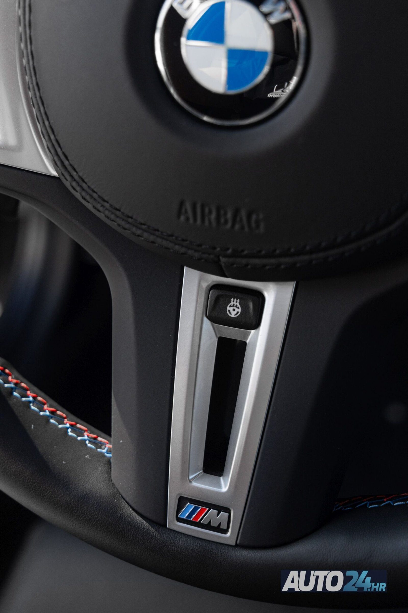 2020 BMW Serija 3 M340i — fotografija 20