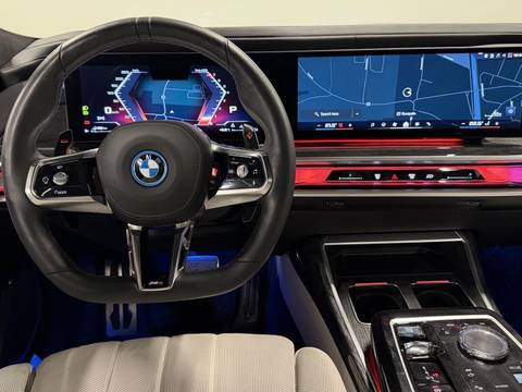 2024 BMW Serija 7 — sličica 7