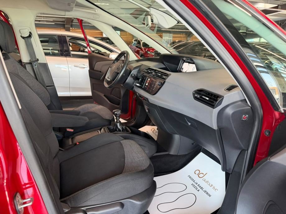 2020 Citroën C4 Spacetourer — fotografija 18