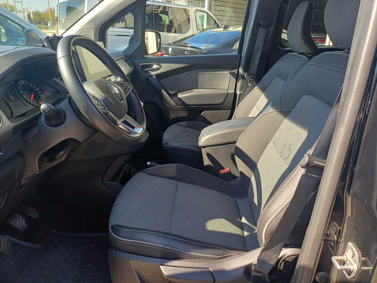 2024 Renault Kangoo Passanger — fotografija 12