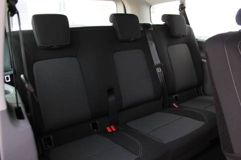 2026 Volkswagen Caravelle — sličica 12