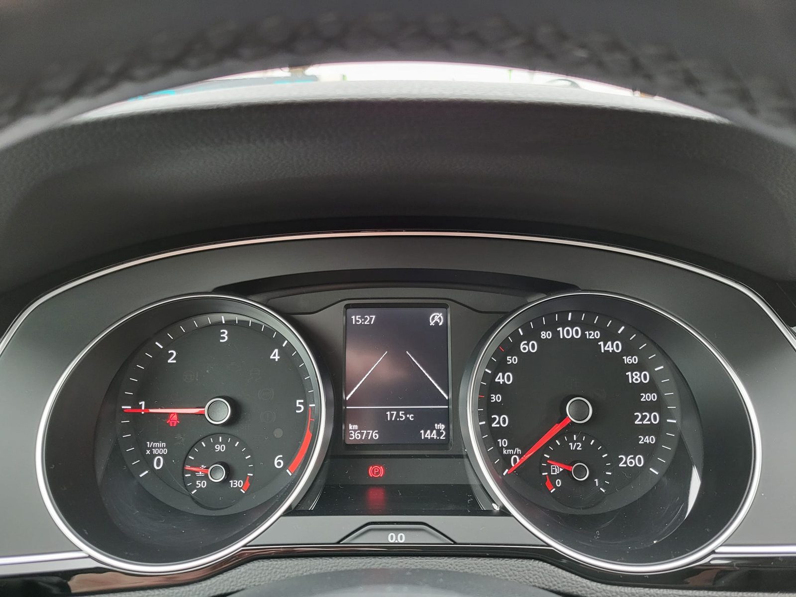 2020 Volkswagen Passat — fotografija 14