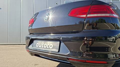 2019 Volkswagen Passat — sličica 27