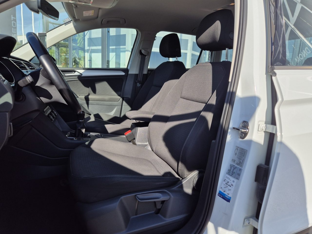2016 Volkswagen Tiguan — fotografija 9