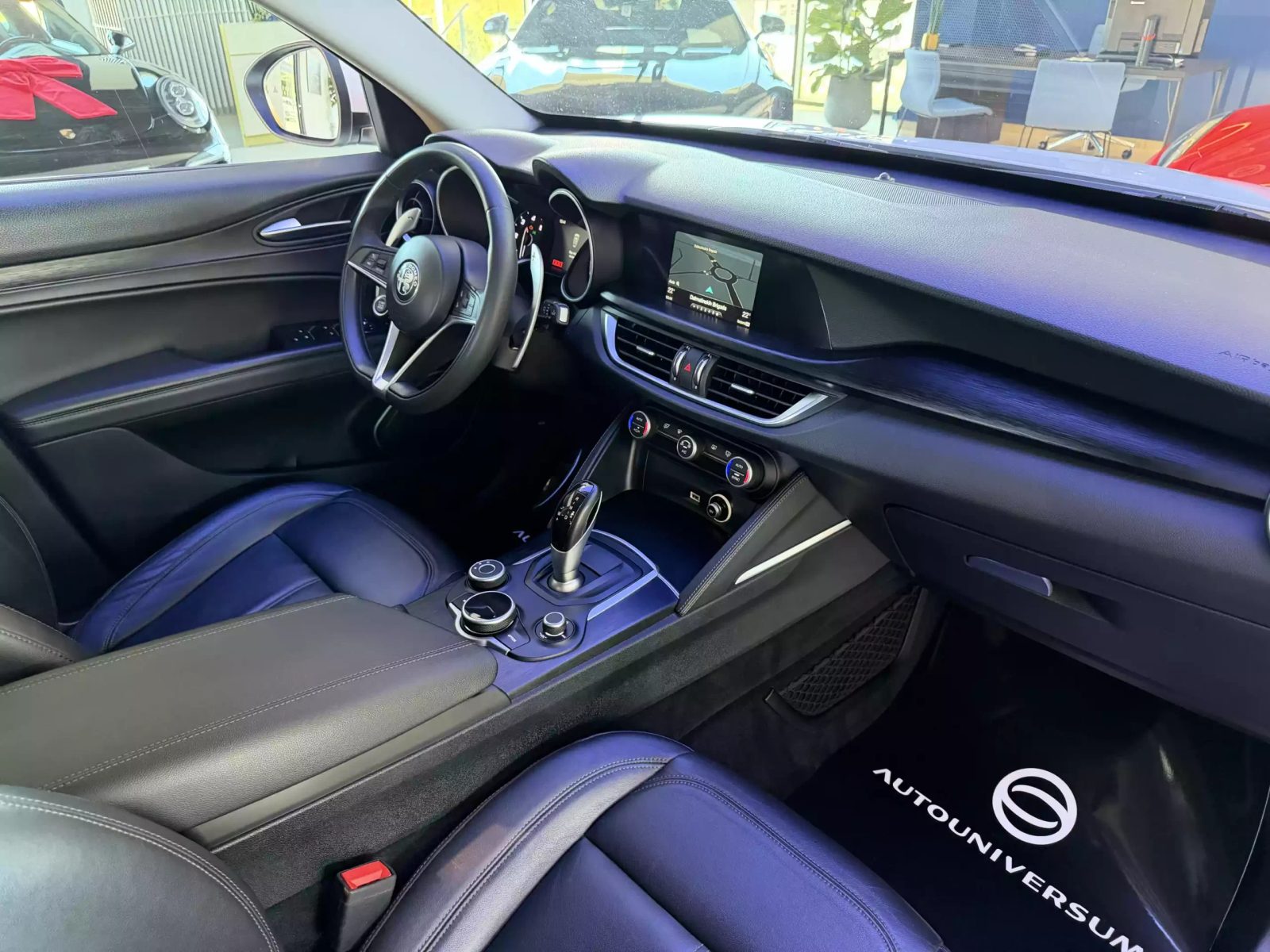 2018 Alfa Romeo Stelvio — fotografija 18