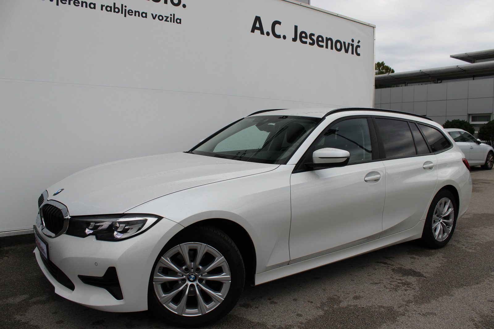 2022 BMW Serija 3 — fotografija 7