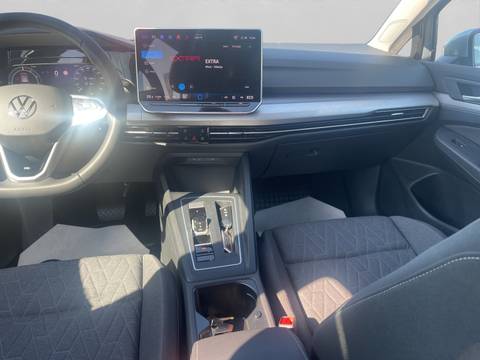 2025 Volkswagen Golf — sličica 14