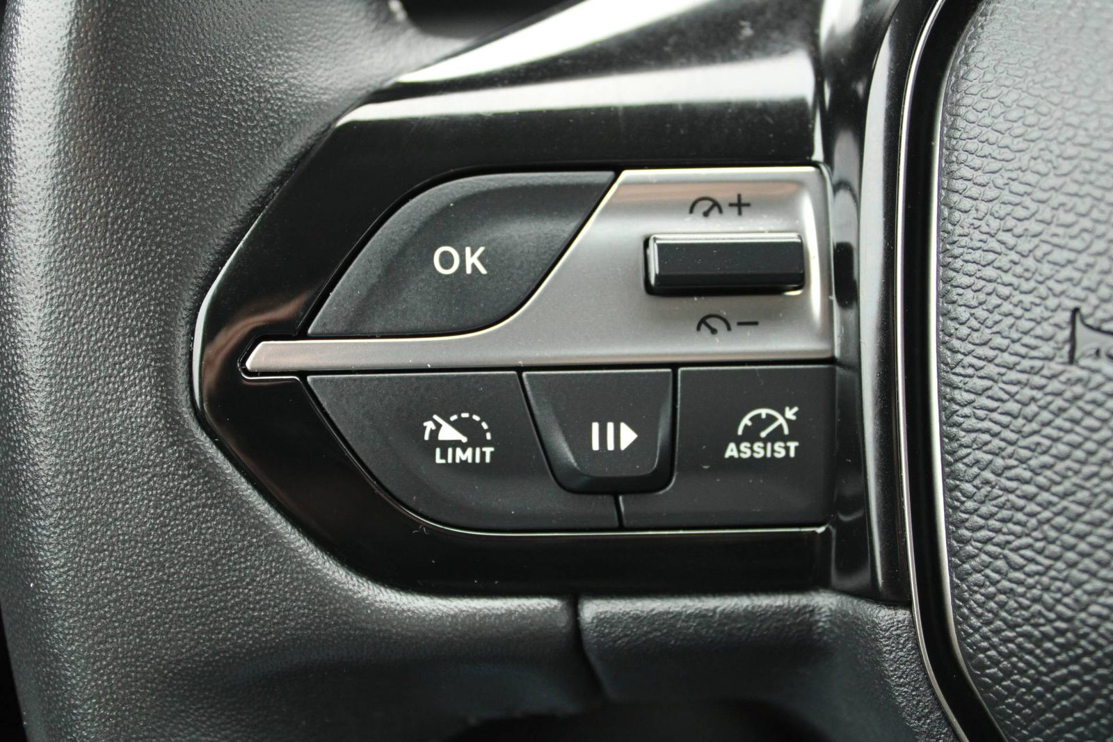 2022 Peugeot 308 — fotografija 15