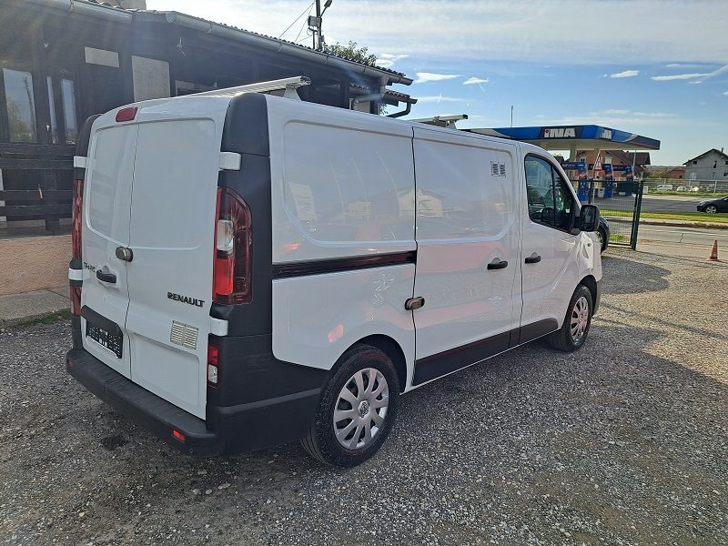 2020 Renault Trafic — fotografija 4