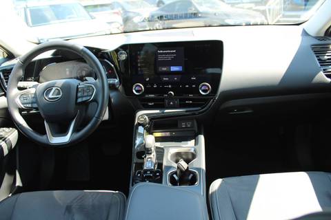 2023 Lexus NX — sličica 14