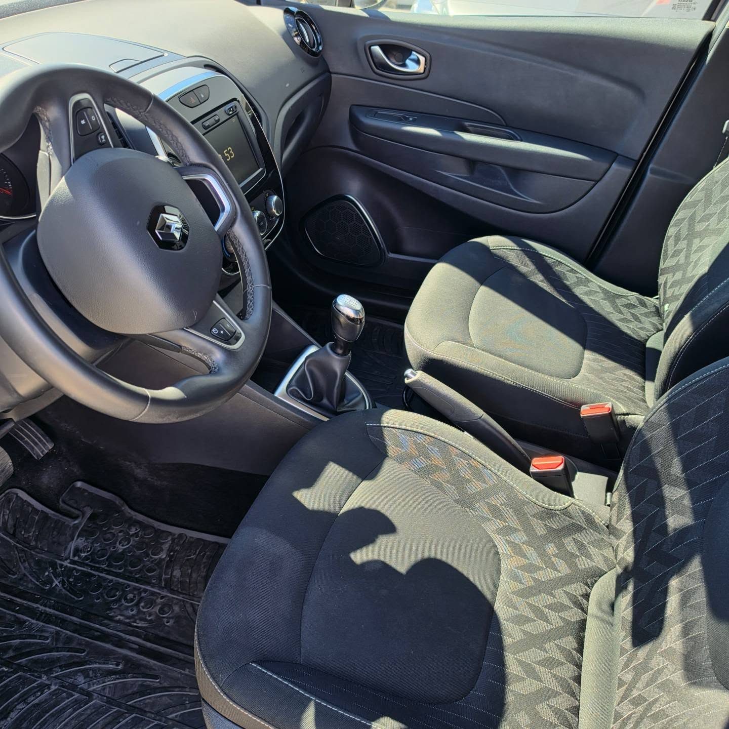 2019 Renault Captur — fotografija 5