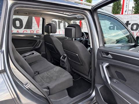 2018 Volkswagen Tiguan — sličica 12