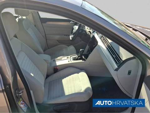 2019 Volkswagen Passat — sličica 14
