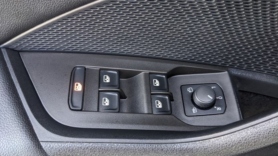 2022 Škoda Octavia — fotografija 23