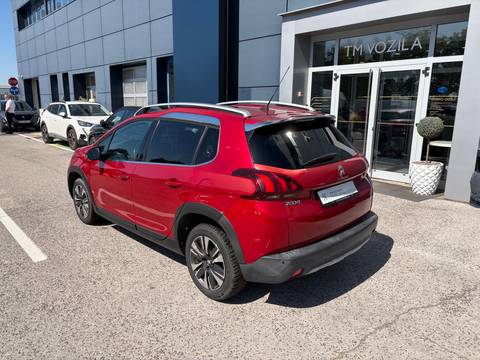 2017 Peugeot 2008 — sličica 4