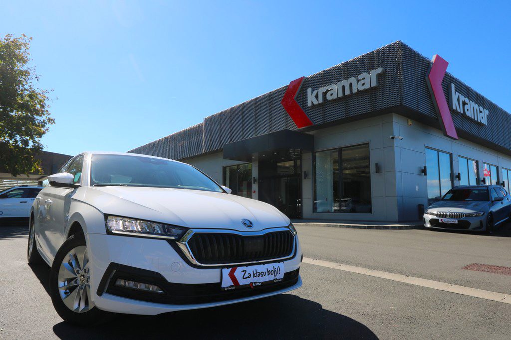 2022 Škoda Octavia — fotografija 18
