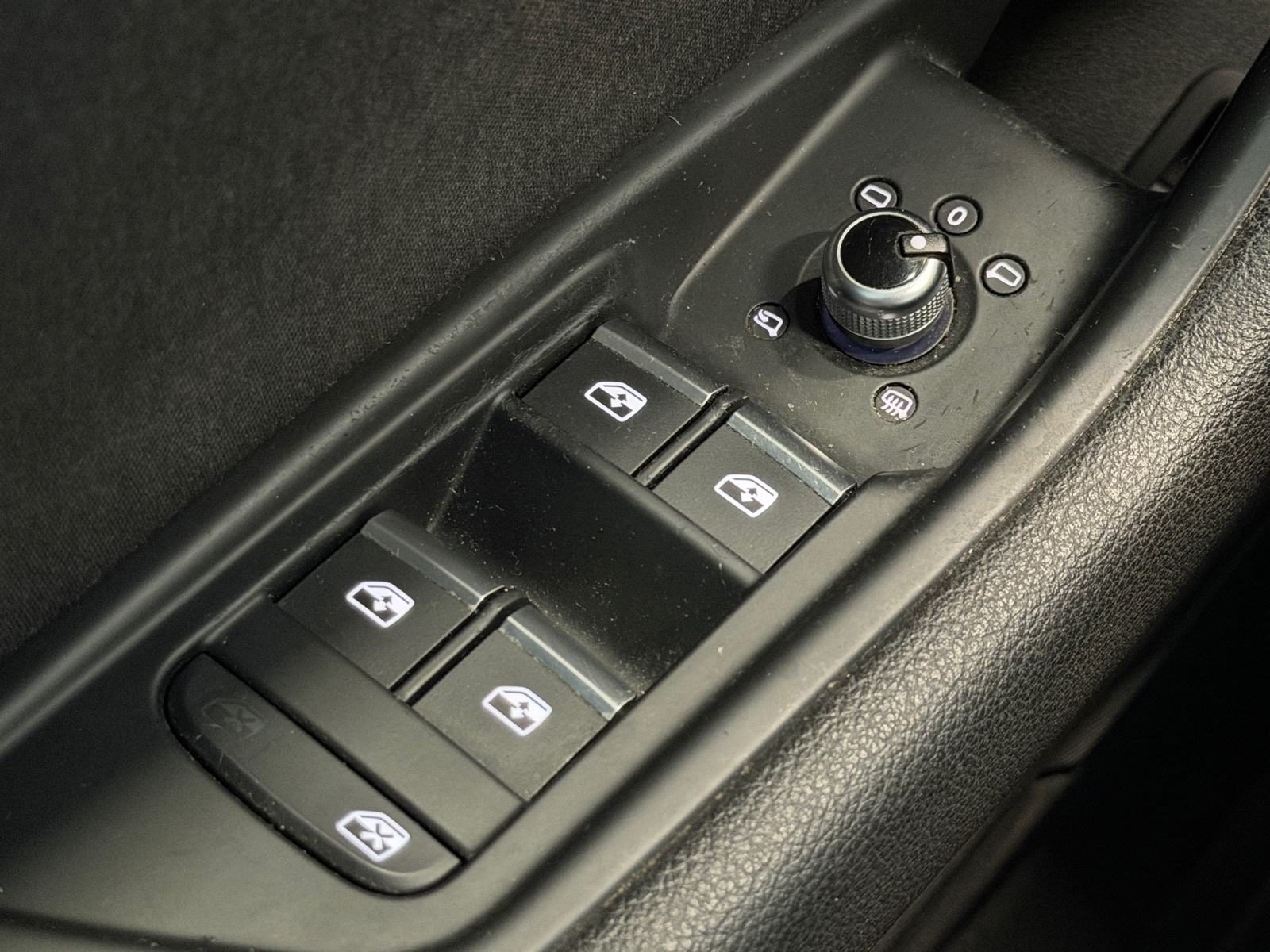 2016 Audi A4 — fotografija 20