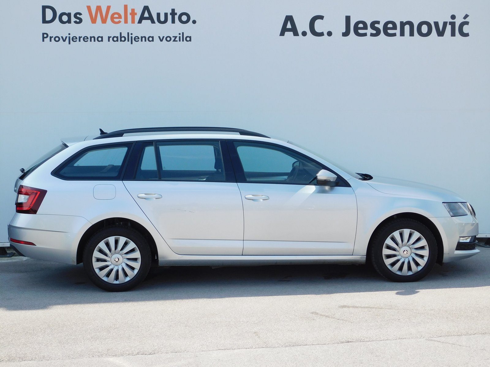 2019 Škoda Octavia Combi — fotografija 4