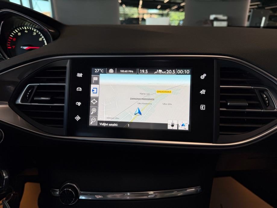 2017 Peugeot 308 — fotografija 18