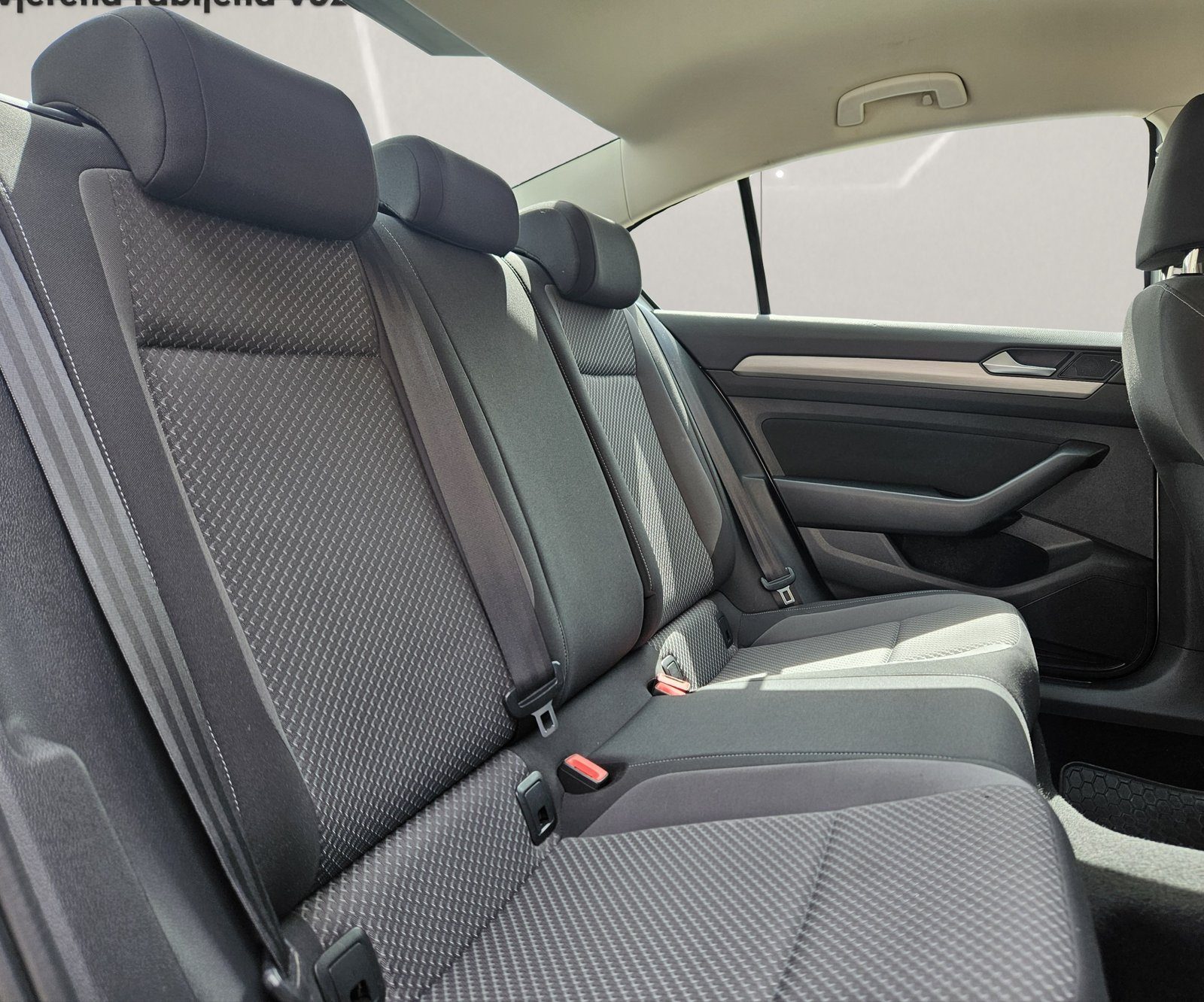 2019 Volkswagen Passat — fotografija 13