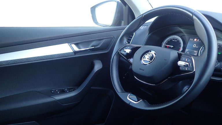 2022 Škoda Karoq — fotografija 8