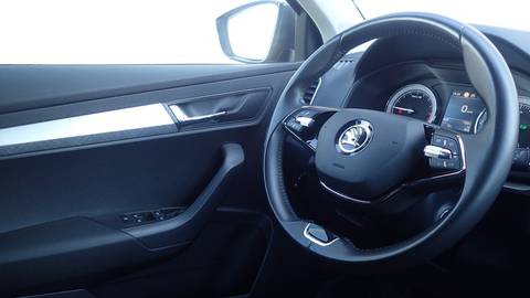 2022 Škoda Karoq — sličica 8