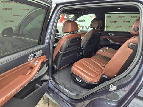 2019 BMW X7 — sličica 14
