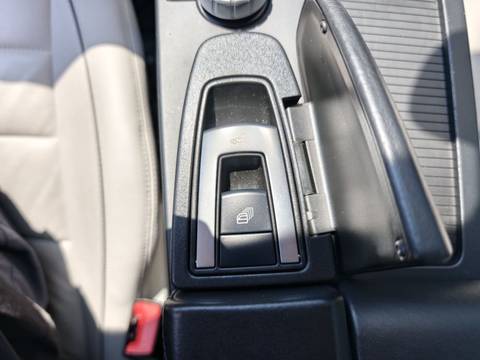 2016 Mercedes-Benz E-klasa — sličica 17
