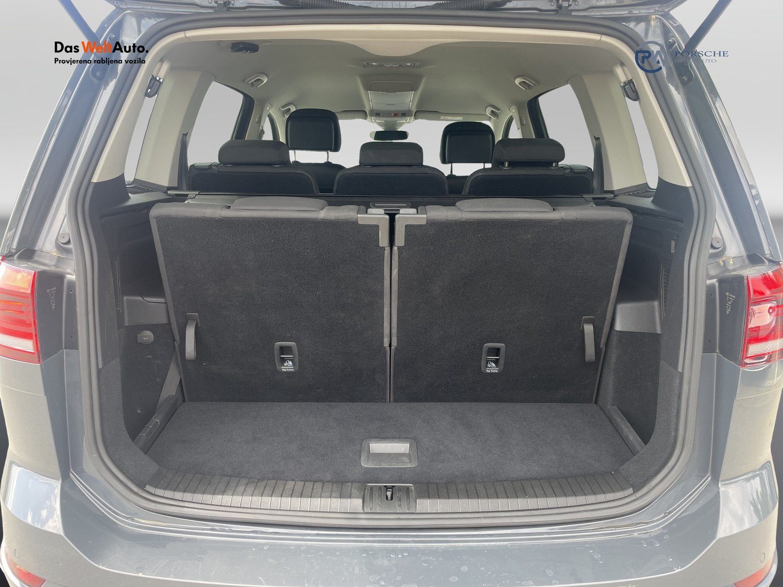 2022 Volkswagen Touran R-Line — fotografija 18