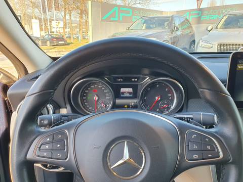 2017 Mercedes-Benz GLA — sličica 15