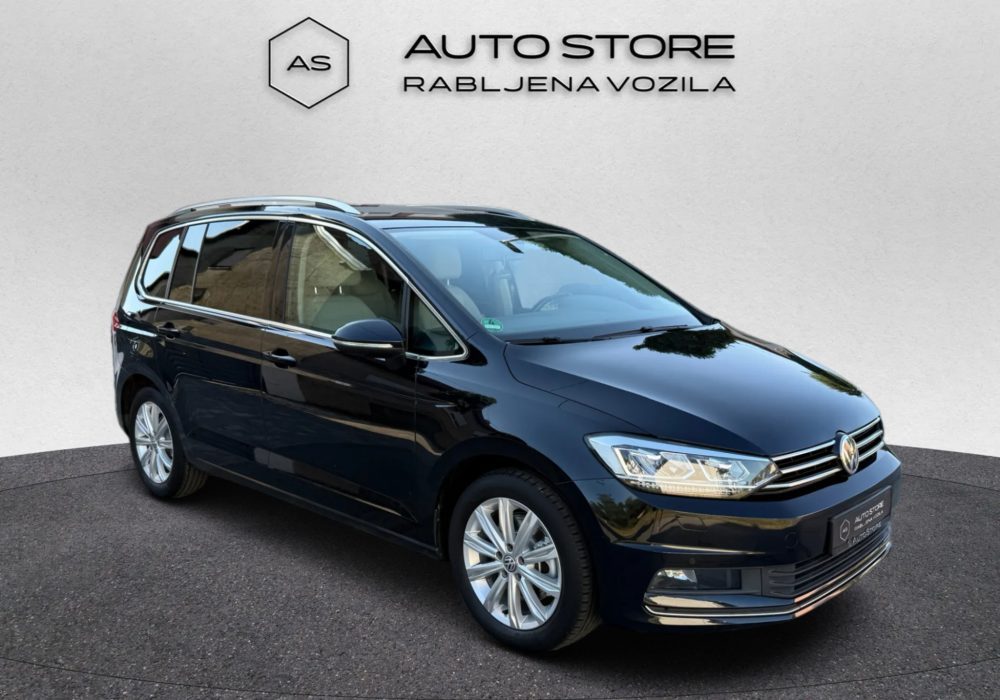 2018 Volkswagen Touran Highline — fotografija 14
