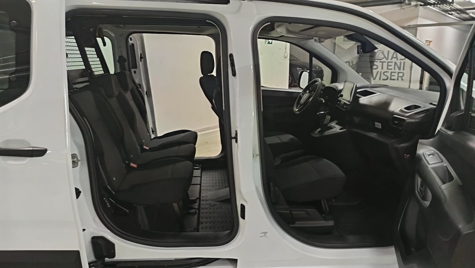 2023 Opel Combo — fotografija 10
