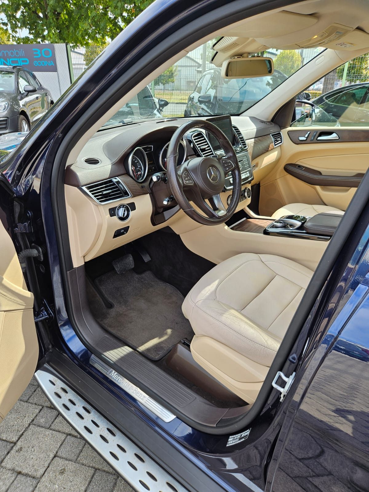2016 Mercedes-Benz GLS — fotografija 13