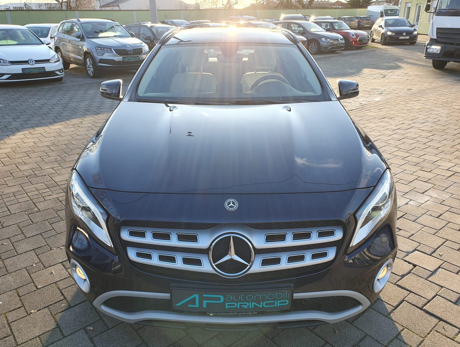 2017 Mercedes-Benz GLA — fotografija 28