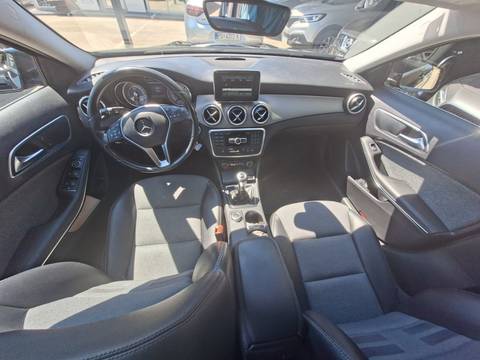 2015 Mercedes-Benz GLA — sličica 10