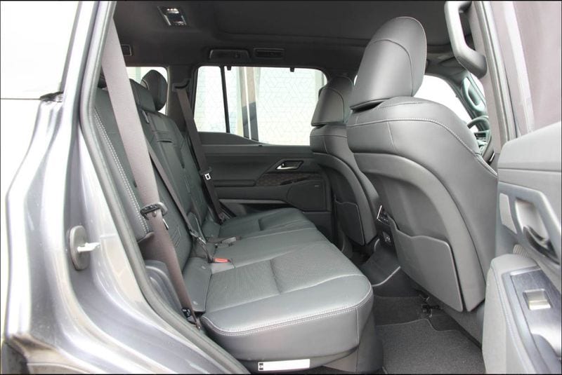 2025 Lexus GX — fotografija 10