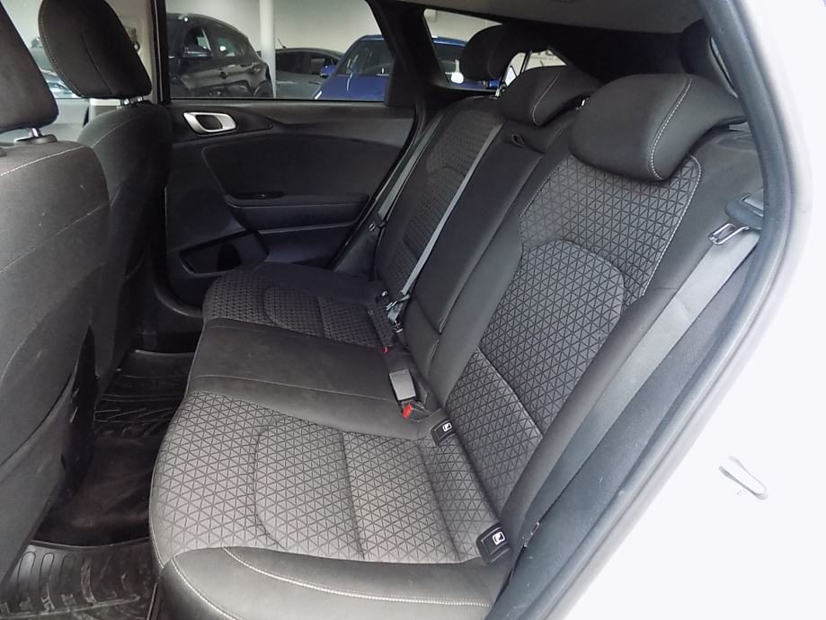 2019 Kia Ceed — fotografija 11