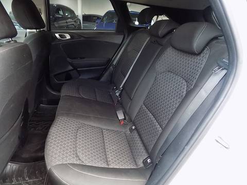 2019 Kia Ceed — sličica 11