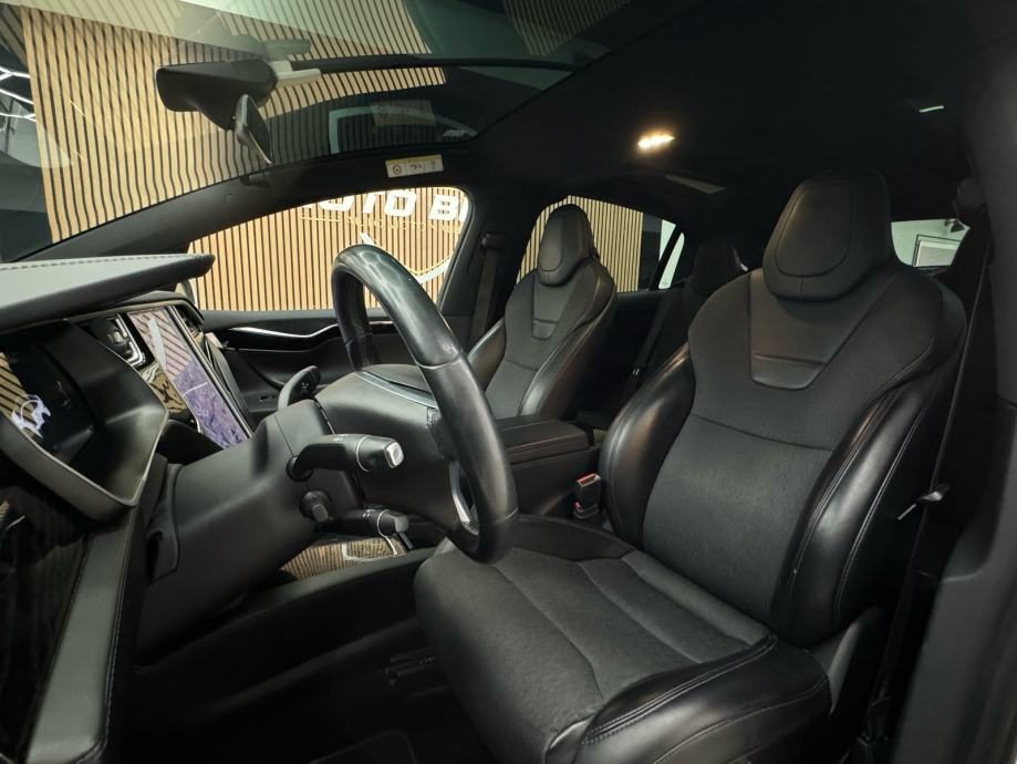 2017 Tesla Model — fotografija 8