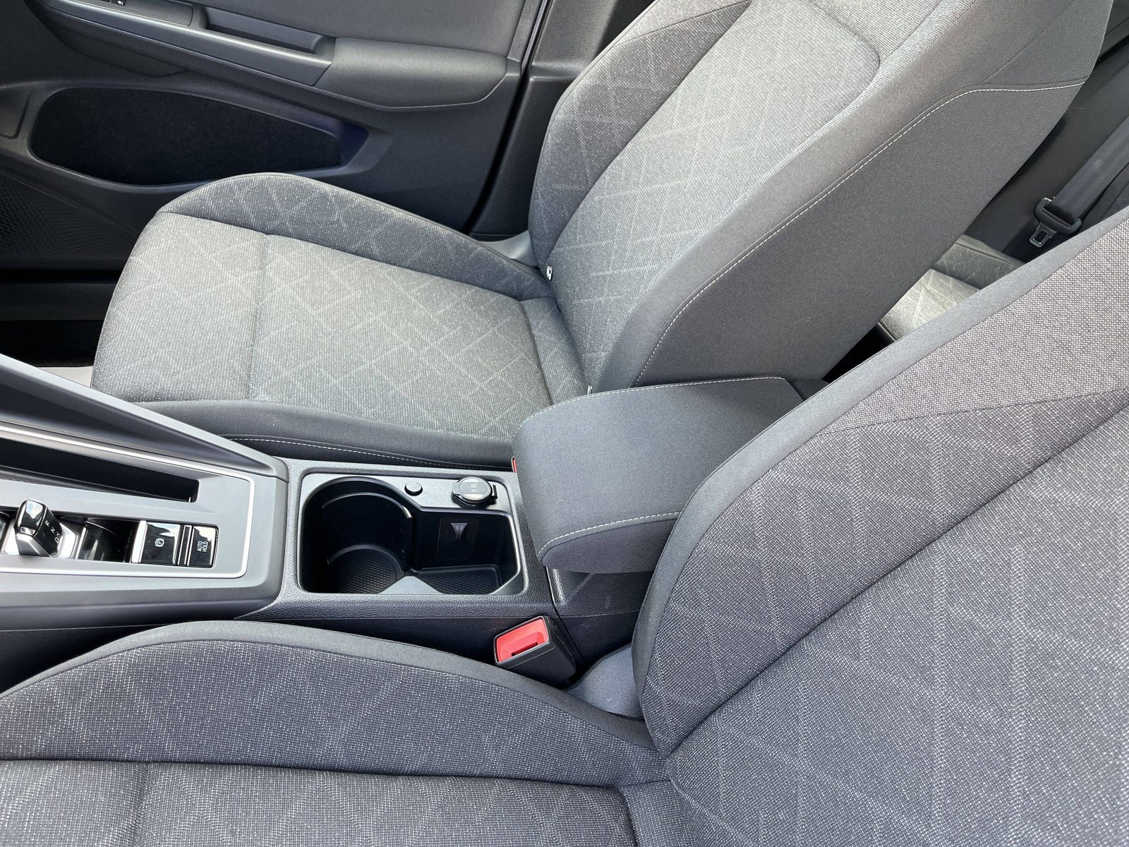 2022 Volkswagen Golf — fotografija 19