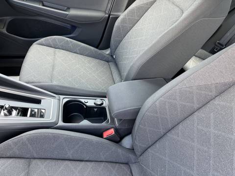 2022 Volkswagen Golf — sličica 19