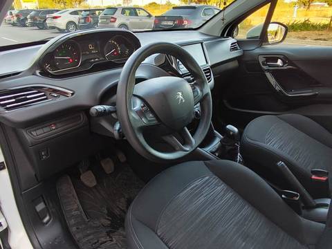 2019 Peugeot 208 — sličica 15