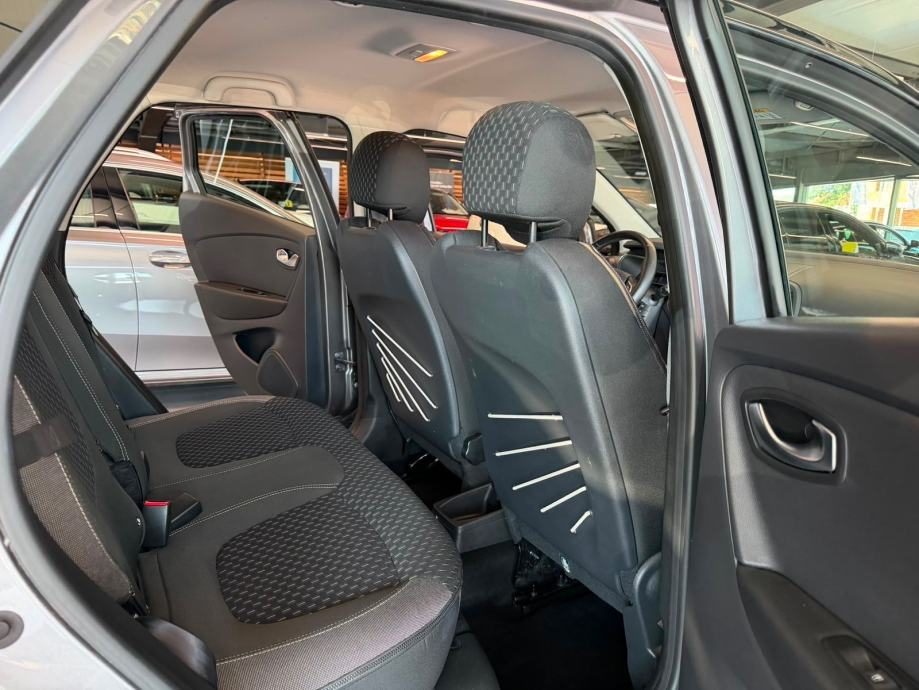 2019 Renault Captur — fotografija 25