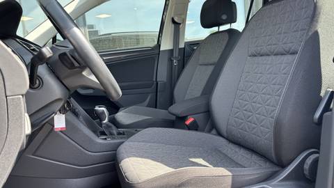 2023 Volkswagen Tiguan — sličica 9